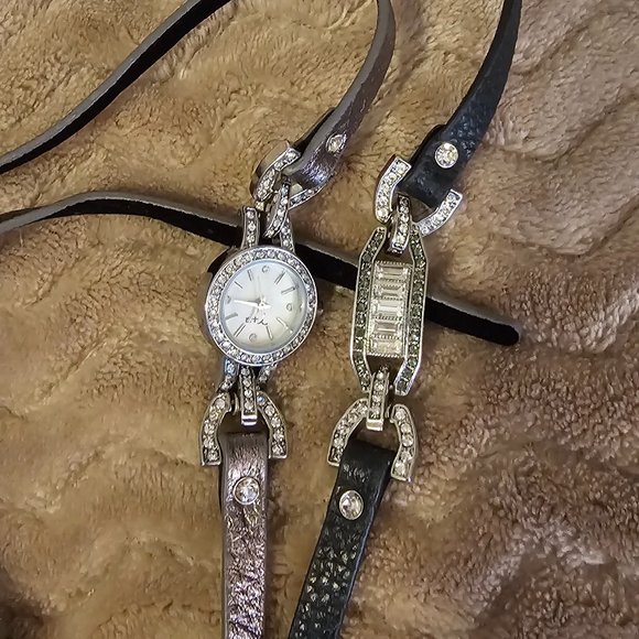 Chloe + Isabel Convertible Watch + Bracelet Set - Picture 3 of 5
